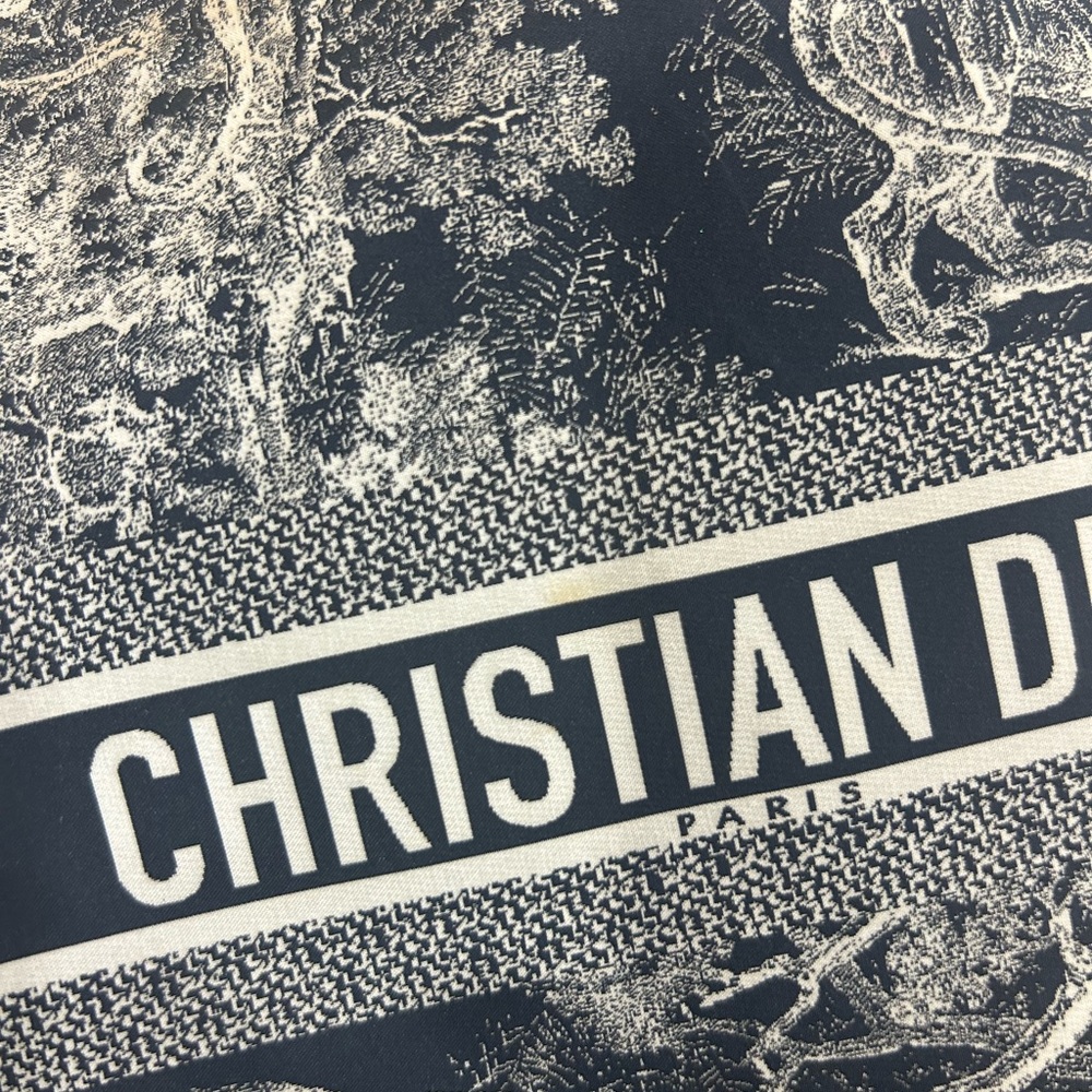 Christian dior travel pouch - Picture 5 of 8